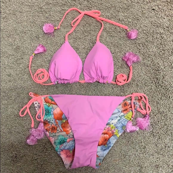 Victoria’s Secret Floral/Pink Reversible Bikini - Picture 2 of 6